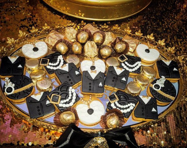 Chic Gatsby Themed Wedding Table Cookies and Chocolates