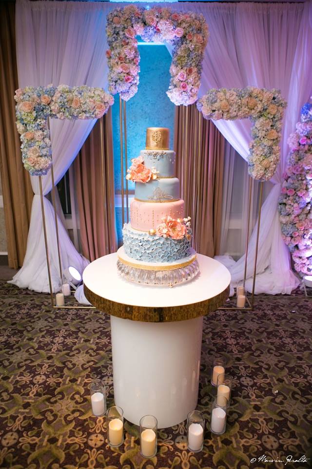 Floral-Elegant-Wedding-Cake