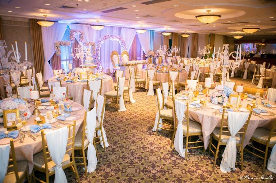 Floral-Elegant-Wedding-Guest-Tables